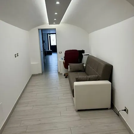 Leonardo Sicilian Casa * Riposto