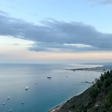 Leonardo Sicilian Casa Holiday home Riposto