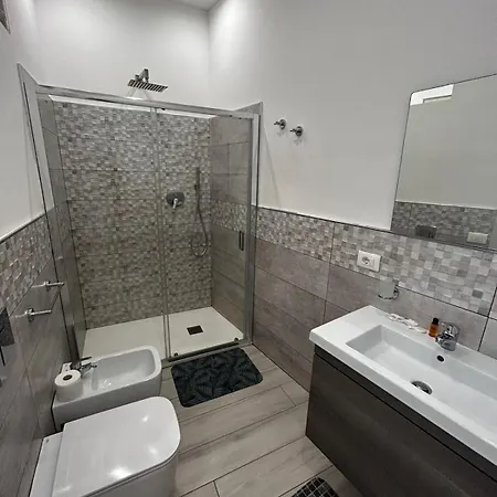 Leonardo Sicilian Casa * Riposto